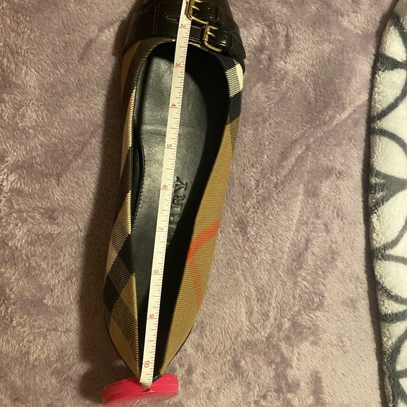Authentic Burberry Ballet Flats - Picture 8 of 9